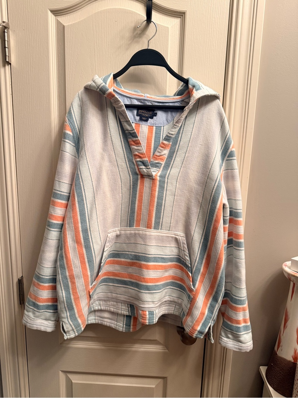 Pendleton Women’s Hooded Baja Pullover in Cream with Orange & Blue Stripes. Sz L